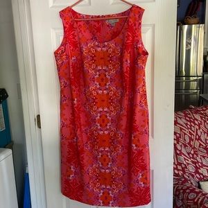 Women’s sleeveless dress. Zipper down back.